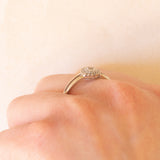 Anello a fiore vintage in oro bianco 9K con diamanti (0.22ctw ca.), anni ‘80/‘90