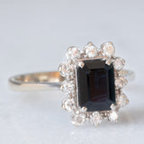 Anello a margherita vintage in oro bianco 18K con zaffiro e diamanti di taglio brillante (0.24ctw ca.), anni ‘70