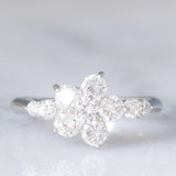 Anello a fiore vintage in platino con diamanti di taglio brillante (1ctw), anni ‘80