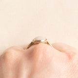 Solitario vintage in oro giallo 9K con opale (1ct ca.), anni ‘70 ca.