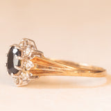 Anello a margherita vintage in oro giallo e bianco 9K con zaffiro (0.50ct ca.) e diamanti (0.08ctw ca.), anno 1987