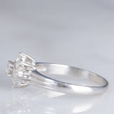 Anello a fiore vintage in platino con diamanti di taglio brillante (0.32ctw), anni ‘70/‘80