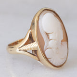 Anello retrò in oro giallo 14K con cammeo su conchiglia rappresentante profilo di soldato romano, anni ‘30/‘40