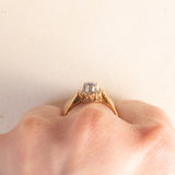 Anello a margherita vintage in oro giallo e bianco 9K con zaffiro (0.50ct ca.) e diamanti (0.08ctw ca.), anno 1991