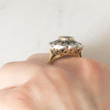 Anello a margherita vintage in stile antico in oro giallo 18K e argento con zaffiro (1ct ca.) e diamanti di taglio rosetta (0.36ctw ca.), anni ‘60/‘70