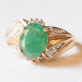 Anello vintage in oro giallo e bianco 10K con smeraldo (1.70ct ca.) e diamanti, anni ‘60/‘70