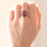 Anello a margherita vintage in stile antico in oro giallo 14K e argento con rubino sintetico (4.60ct ca.) e diamanti di taglio rosetta, anni ‘50/‘60