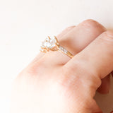 Anello vintage in oro giallo e bianco 9K con acquamarine (1.50ctw ca.) e diamanti (0.10ct ca.), anno 2012