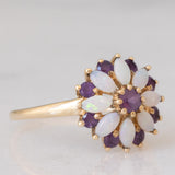 Anello a fiore vintage in oro giallo 8K con ametiste (0.30ctw ca.) e opali, anni ‘80