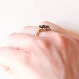 Anello a margherita vintage in oro giallo 8K con granati (0.90ctw ca.), anni ‘50