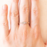 Trilogy vintage in oro giallo e bianco 9K con diamanti di taglio carré (0.25ctw ca.), anni ‘80