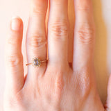 Anello a margherita vintage in oro giallo 9K con zaffiro (0.40ct ca.) e diamanti (0.06ctw ca.), anno 1993