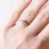 Anello vintage in oro giallo e bianco 9K con diamanti di taglio brillante (0.16ctw ca.), anni ‘70