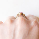 Anello solitario vintage in oro giallo 8K con rubino sintetico (2.50ct ca.), anni ‘40/‘50