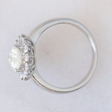 Anello a margherita e a goccia in platino con diamante centrale di 1.26ct e diamanti laterali (0.45ctw)