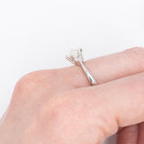 Trilogy vintage in platino con diamanti di taglio brillante (centrale di 1.02ct), anni ‘80