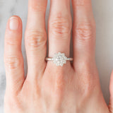 Anello a margherita vintage in platino con diamanti di taglio brillante (1.02ctw), anni ‘70/‘80