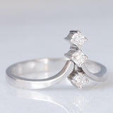 Trilogy vintage in oro bianco 14K con diamanti di taglio brillante (0.15ctw ca.), anni ‘70