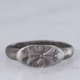 Anello medievale in argento con incisioni, XI/XIV secolo d.C.