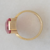 Anello da cocktail vintage in oro giallo 14K con rubino sintetico, anni ‘60/‘70