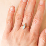 Anello antico in oro giallo 8K con opale, anni ‘10/‘20