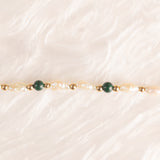 Collana vintage in oro giallo 9K con perle bianche e malachiti