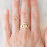 “Amicizia, amore, lealtà” Anello Claddagh vintage in oro giallo 9K con diamante