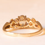 Anello vintage in oro giallo e bianco 9K con zaffiro giallo (1ct ca.) e diamanti, anni ‘60/‘70