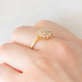 Anello a fiore vintage in oro giallo 14K con diamanti di taglio brillante (0.40ctw ca.), anni ‘70
