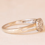 Anello a fiore vintage in oro bianco 9K con diamanti (0.22ctw ca.), anni ‘80/‘90