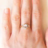 Anello vintage in oro giallo 9K con acquamarina (0.90ct ca.) e diamanti (0.12ctw ca.), anni ‘80