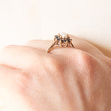 Anello a margherita vintage in oro giallo 9K con opale (0.20ct ca.) e zaffiri (0.40ctw ca.), anno 1990