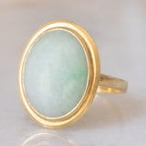 Anello vintage in oro giallo 18K con giada (8.50ct ca.), anni ‘70