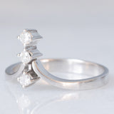 Trilogy vintage in oro bianco 14K con diamanti di taglio brillante (0.15ctw ca.), anni ‘70