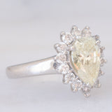 Anello a margherita e a goccia in platino con diamante centrale di 1.26ct e diamanti laterali (0.45ctw)