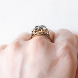 Anello vintage in oro giallo 14K con spinelli verdi sintetici (1.60ctw ca.), anni ‘60/‘70