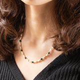 Collana vintage in oro giallo 9K con perle bianche e malachiti