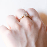 Anello antico francese in oro giallo e bianco 18K con diamanti (centrale di taglio brillante e di 0.28ct ca.), anni ‘30/‘40