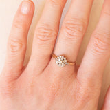 Anello a fiore vintage in oro giallo 9K con diamanti (0.20ctw ca.)