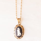 Collana vintage con catenina in oro giallo 9K e con ciondolo in oro giallo 9K e con jasperware nero