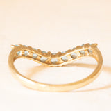 Anello a “V” vintage in oro giallo 9K con topazi azzurri (0.54ctw ca.), anno 2002