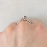 Toi et Moi vintage in oro bianco 14K con zaffiro (0.15ct ca.) e diamante, anni ‘70