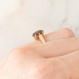 Solitario antico in oro giallo 9K con granato (1.20ct ca.), anni ‘20/‘30