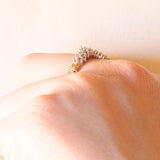 Anello a “V” vintage in oro giallo e bianco 9K con diamanti (0.15ctw ca.), anni ‘70/‘80