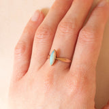 Anello antico in oro giallo 8K con opale, anni ‘10/‘20