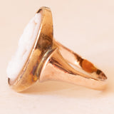Anello vintage in oro giallo 9K con cammeo su conchiglia, anni ‘40/’50