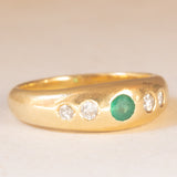 Anello gypsy vintage in oro giallo 18K con smeraldo (0.15ct ca.) e diamanti di taglio brillante (0.20ctw ca.), anni ‘60