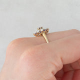 Anello a fiore vintage in oro giallo 8K con ametiste (0.30ctw ca.) e opali, anni ‘80