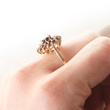 Anello a margherita vintage in oro giallo 9K con granati, anni ‘70