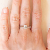 Anello vintage in oro bianco 9K con acquamarina (0.70ct ca.) e diamanti, anni ‘80/‘90